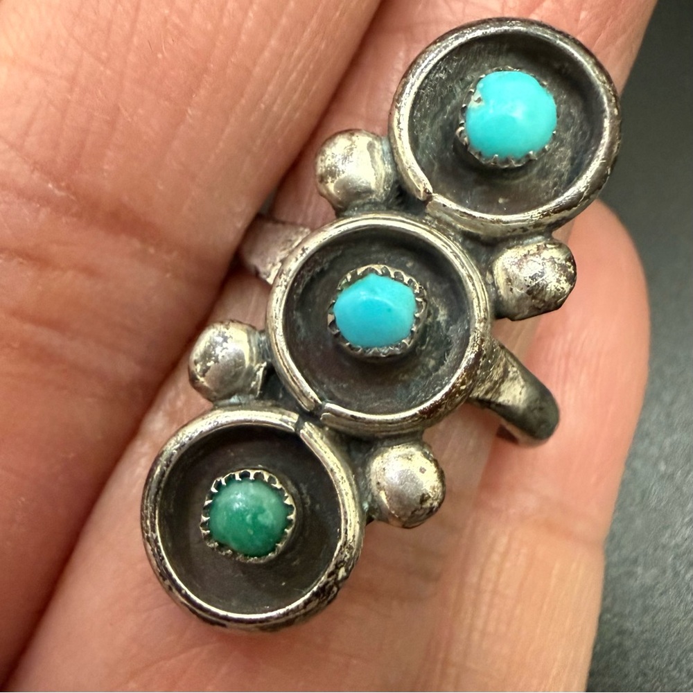 Vintage Unsigned Zuni Native American 3-Row Green Blue Turquoise Ring Size 6 4g. - Picture 7 of 14